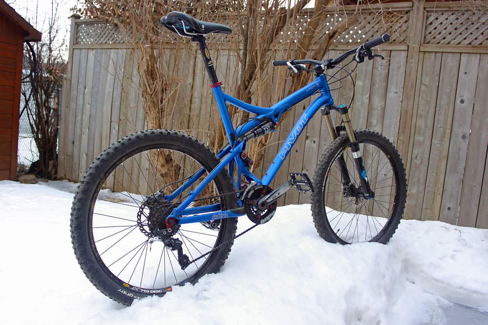 Can you ride a regular mountain bike in snow?